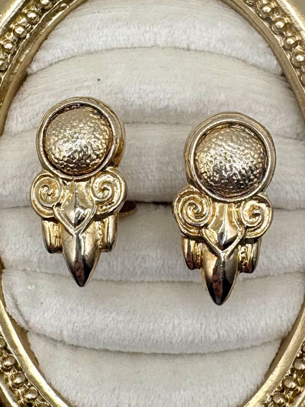 Vintage Etruscan Style Gold Tone Clip On Earrings